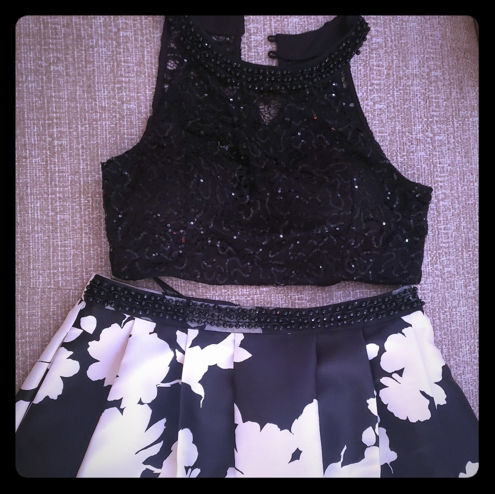 Sequins black and white skirt set